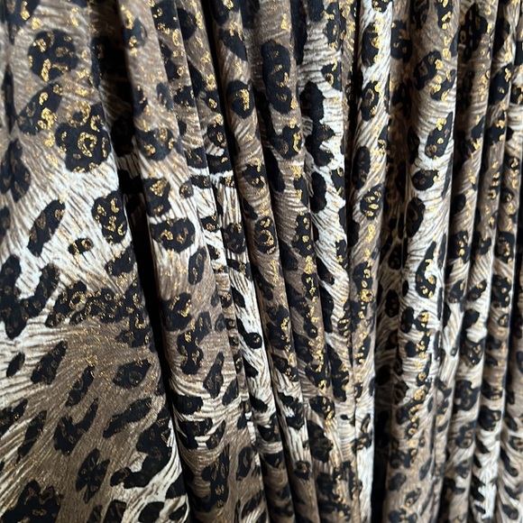 NWT animal print shark bite hem dress - Picture 10 of 10